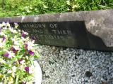 image of grave number 932912